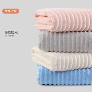 可能比商超毛巾还便宜：呼吸 37 度浴巾 9.9 元再发车（毛巾、发帽 5 元）