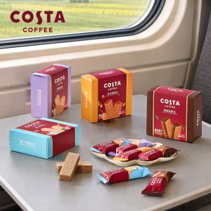 5 层威化 4 层夹心：COSTA 盒装威化饼干 6.2 元假期解馋（低过多多补贴价）
