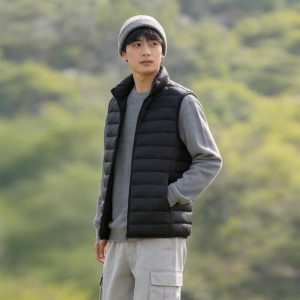 一年穿三季：雪中飞男子羽绒马甲 99 → 59 元冲量，轻暖舒适还百搭