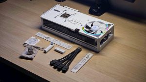 全球仅此一张：3D 艺术家二手购入 RTX 5090 显卡，开箱发现竟是黄仁勋签名孤品