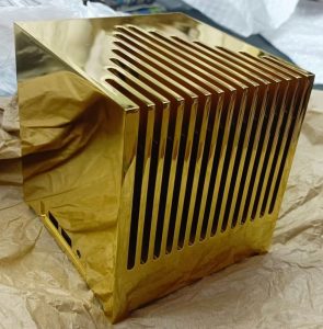 Kubb 打造纯金无风扇迷你主机：13 公斤重、售价约 170 万美元