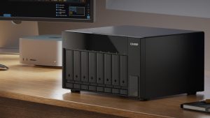 威联通推出 USB4 大容量 JBOD 扩展设备、PCIe 双口 USB4 扩展卡