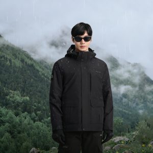 门店 1299 → 302 元无需会员凑单：伯希和山行三合一冲锋衣应季刚需速囤