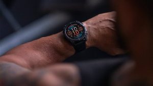恐影响续航：佳明承认 Fenix 8 智能手表存在亮度无法回落问题